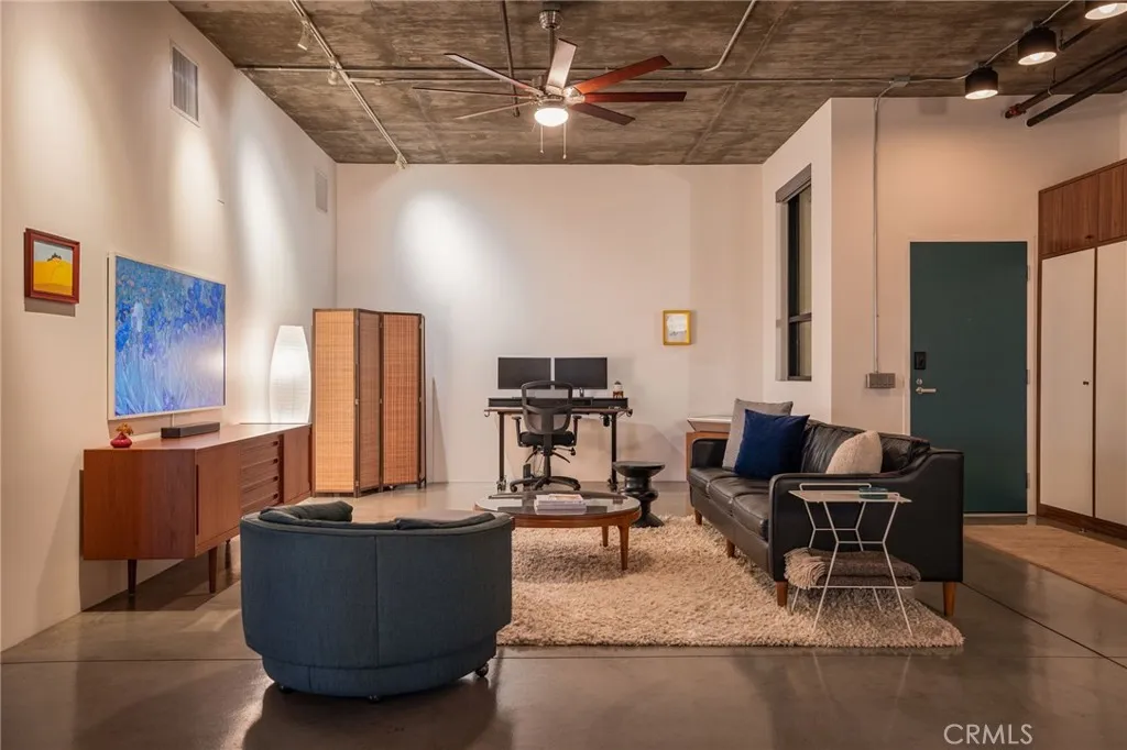 835 Locust Avenue 519, Long Beach, California 90813 home-pic-24